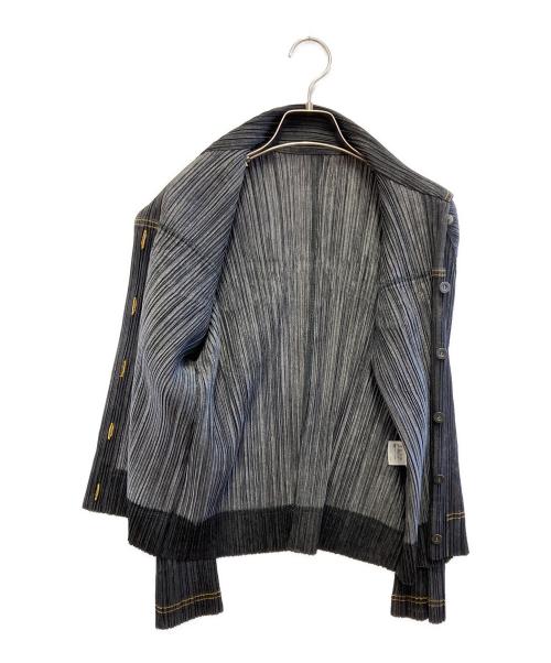 PLEATS PLEASE（プリーツプリーズ）PLEATS PLEASE (プリーツプリーズ) デニム転写プリントステッチジャケット ブラック サイズ:3の古着・服飾アイテム