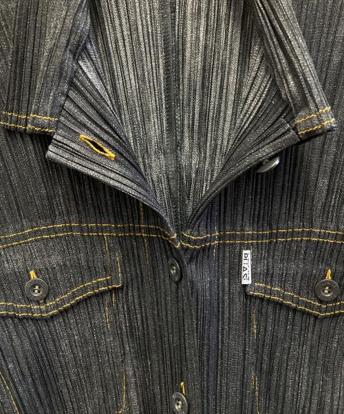 PLEATS PLEASE（プリーツプリーズ）PLEATS PLEASE (プリーツプリーズ) デニム転写プリントステッチジャケット ブラック サイズ:3の古着・服飾アイテム