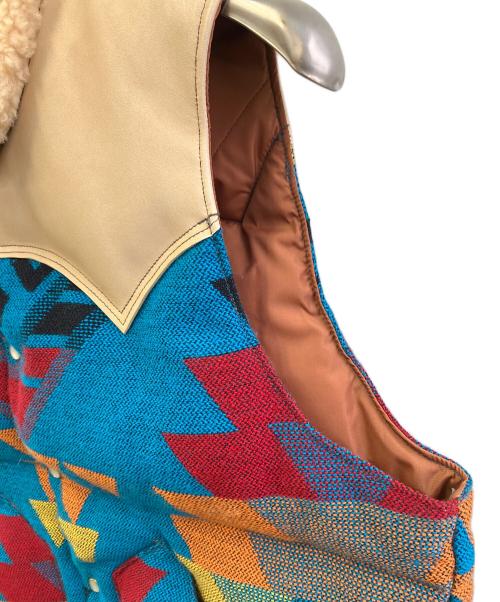RockyMountainFeatherBed（ロッキーマウンテンフェザーベッド）RockyMountainFeatherBed (ロッキーマウンテンフェザーベッド) ベスト ブルー×マルチカラー サイズ:36の古着・服飾アイテム