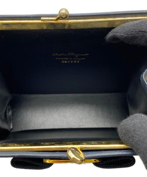 Salvatore Ferragamo（サルヴァトーレ フェラガモ）Salvatore Ferragamo (サルヴァトーレ フェラガモ) チェーンショルダーバッグ ネイビーの古着・服飾アイテム