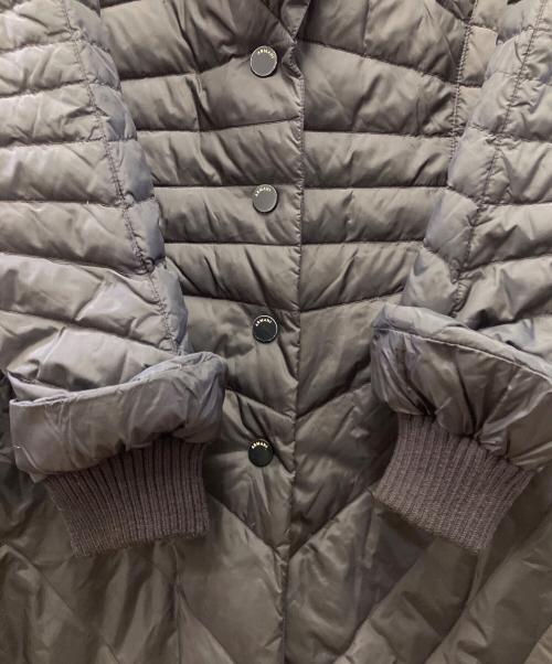 ARMANI COLLEZIONI（アルマーニ コレツィオーニ）ARMANI COLLEZIONI (アルマーニ コレツィオーニ) ダウンコート ブラウン サイズ:42の古着・服飾アイテム