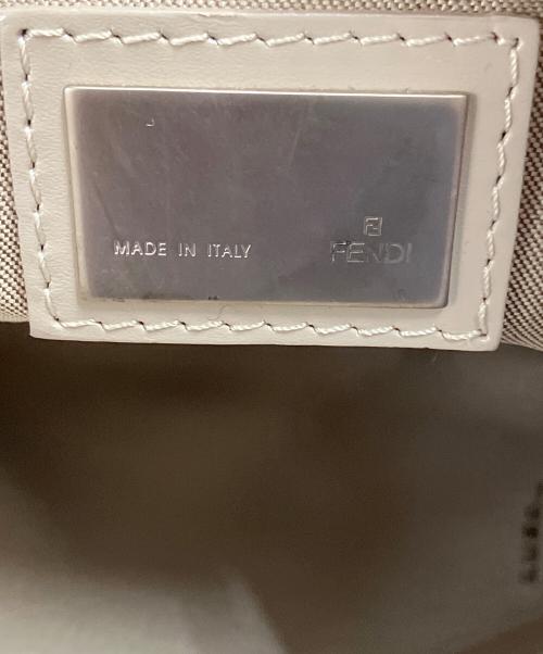 FENDI（フェンディ）FENDI (フェンディ) ワンショルダーバッグ ベージュの古着・服飾アイテム