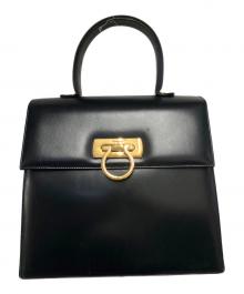 Salvatore Ferragamo（サルヴァトーレ フェラガモ）の古着「ガンチーニハンドバッグ」｜ブラック