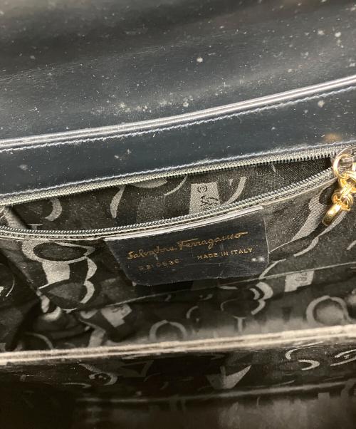 Salvatore Ferragamo（サルヴァトーレ フェラガモ）Salvatore Ferragamo (サルヴァトーレ フェラガモ) ガンチーニハンドバッグ ブラックの古着・服飾アイテム