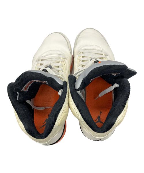 NIKE（ナイキ）NIKE (ナイキ) スニーカー ベージュ×オレンジ サイズ:29の古着・服飾アイテム