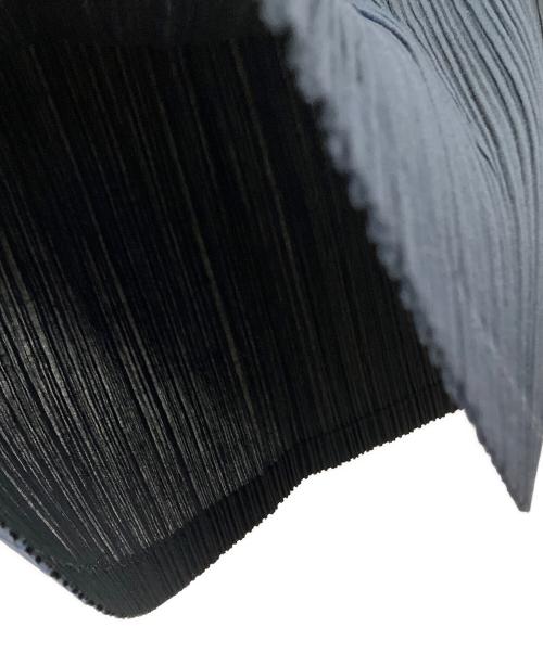 ISSEY MIYAKE FETE（イッセイミヤケフェット）ISSEY MIYAKE FETE (イッセイミヤケフェット) プリーツスカート ブラック サイズ:1の古着・服飾アイテム