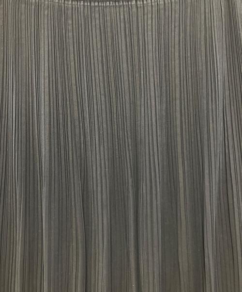 ISSEY MIYAKE FETE（イッセイミヤケフェット）ISSEY MIYAKE FETE (イッセイミヤケフェット) プリーツスカート ブラック サイズ:1の古着・服飾アイテム