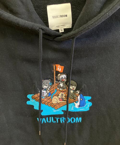 VAULTROOM（ボルトルーム）VAULTROOM (ボルトルーム) アルス・アルマル × k4sen × 夜よいち (アルス・アルマル ×カセン×ヨルヨイチ) プルオーバーパーカー ブラック サイズ:Mの古着・服飾アイテム