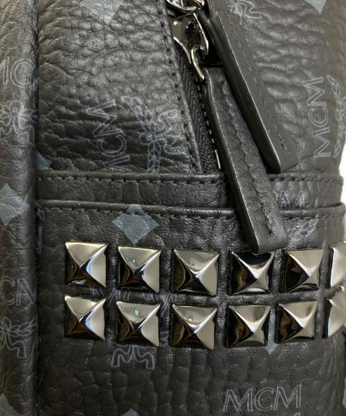 MCM（エムシーエム）MCM (エムシーエム) スタッズリュック ブラックの古着・服飾アイテム