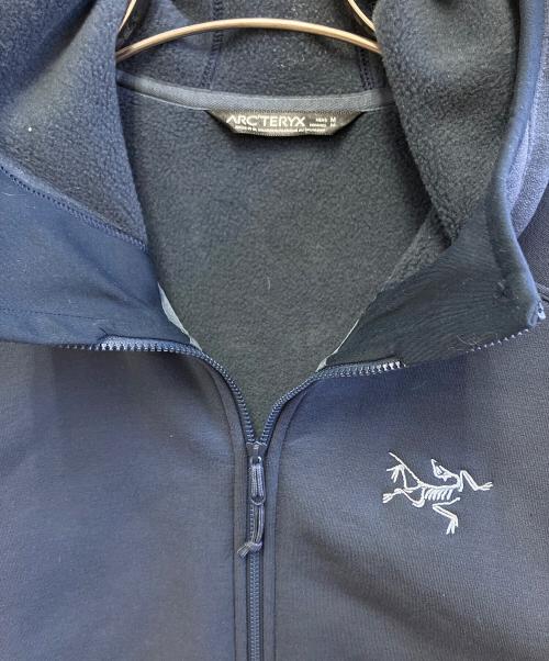 ARC'TERYX（アークテリクス）ARC'TERYX (アークテリクス) ジップパーカー ネイビー サイズ:Mの古着・服飾アイテム