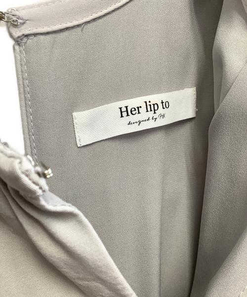 HER LIP TO（ハーリップトゥ）Her lip to (ハーリップトゥ) 半袖ワンピース グレー サイズ:Sの古着・服飾アイテム