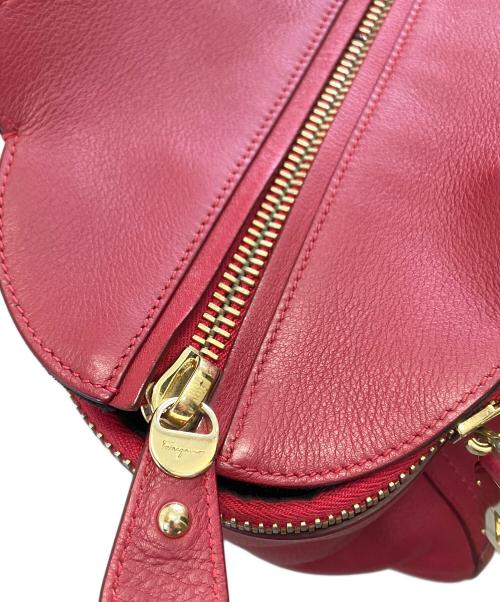 Salvatore Ferragamo（サルヴァトーレ フェラガモ）Salvatore Ferragamo (サルヴァトーレ フェラガモ) ハンドバッグ レッドの古着・服飾アイテム