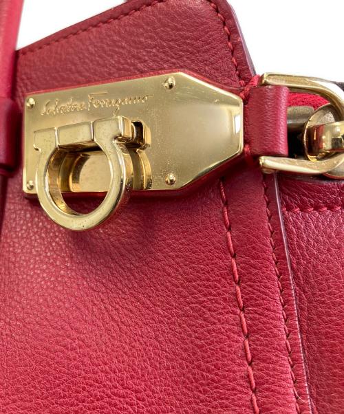 Salvatore Ferragamo（サルヴァトーレ フェラガモ）Salvatore Ferragamo (サルヴァトーレ フェラガモ) ハンドバッグ レッドの古着・服飾アイテム
