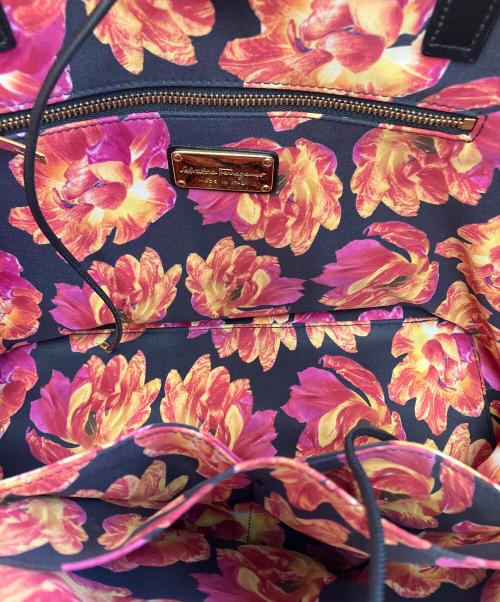 Salvatore Ferragamo（サルヴァトーレ フェラガモ）Salvatore Ferragamo (サルヴァトーレ フェラガモ) トートバッグ ブラックの古着・服飾アイテム