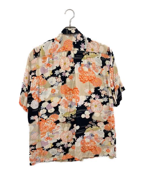 Sun Surf SPECIAL EDITION（サンサーフ・スペシャルエディション）SUN SURF SPECIAL EDITION (サンサーフ・スペシャルエディション) 半袖シャツ ブラック×オレンジ サイズ:Mの古着・服飾アイテム