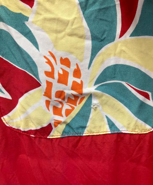 Sun Surf（サンサーフ）Sun Surf (サンサーフ) 半袖シャツ レッド サイズ:Lの古着・服飾アイテム