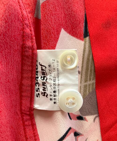 Sun Surf（サンサーフ）Sun Surf (サンサーフ) 半袖シャツ レッド サイズ:Mの古着・服飾アイテム