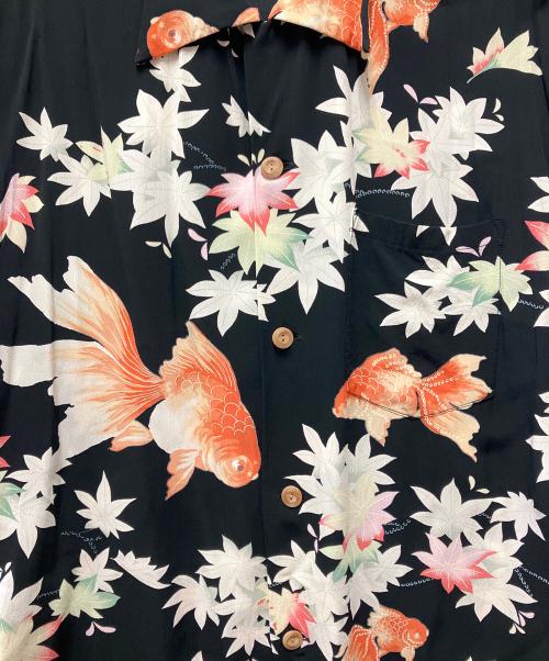 Sun Surf（サンサーフ）Sun Surf (サンサーフ) 半袖シャツ ブラック サイズ:Mの古着・服飾アイテム