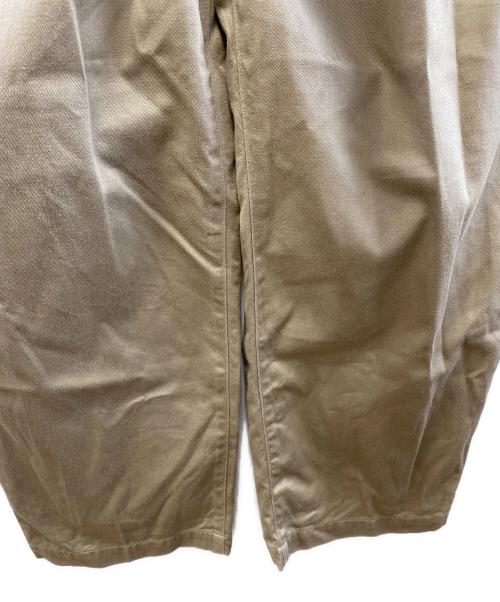 COMOLI（コモリ）COMOLI (コモリ) コットンチノオーバーパンツ カーキ サイズ:2の古着・服飾アイテム