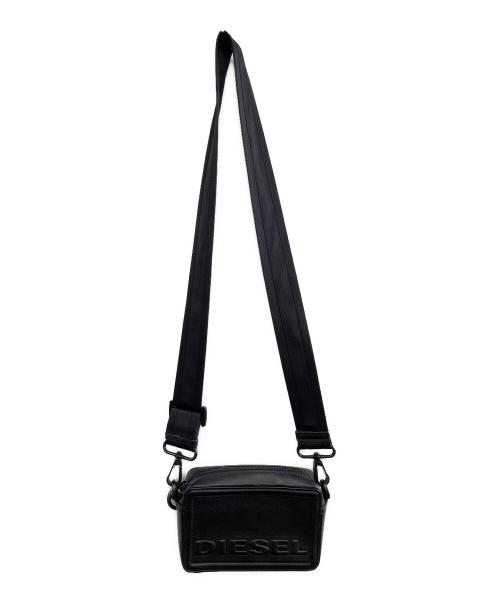 DIESEL（ディーゼル）DIESEL (ディーゼル) エンボスロゴショルダーバッグ ブラックの古着・服飾アイテム