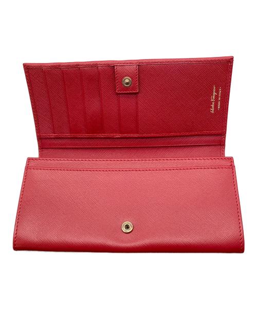 Salvatore Ferragamo（サルヴァトーレ フェラガモ）Salvatore Ferragamo (サルヴァトーレ フェラガモ) 長財布 レッドの古着・服飾アイテム