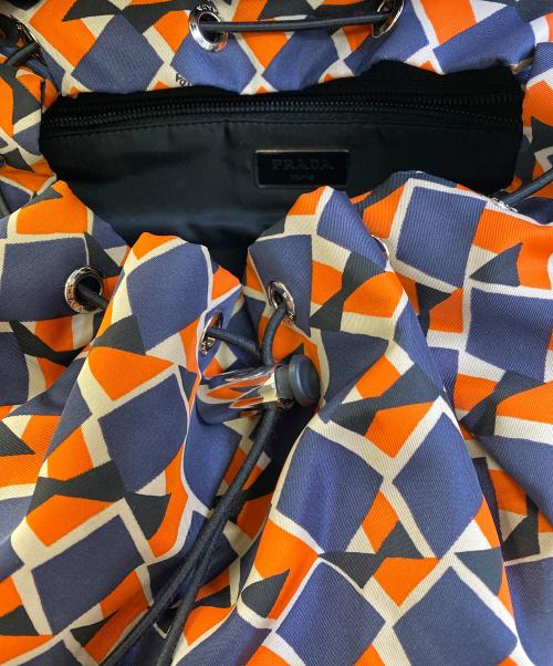 PRADA（プラダ）PRADA (プラダ) ナイロンリュック オレンジ×ネイビーの古着・服飾アイテム