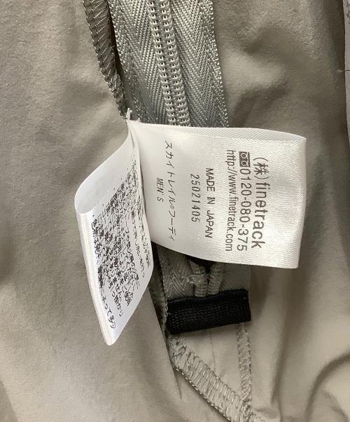 finetrack（ファイントラック）finetrack (ファイントラック) スカイトレイルフーディ グレー サイズ:Mの古着・服飾アイテム