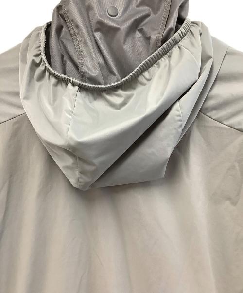 finetrack（ファイントラック）finetrack (ファイントラック) スカイトレイルフーディ グレー サイズ:Mの古着・服飾アイテム