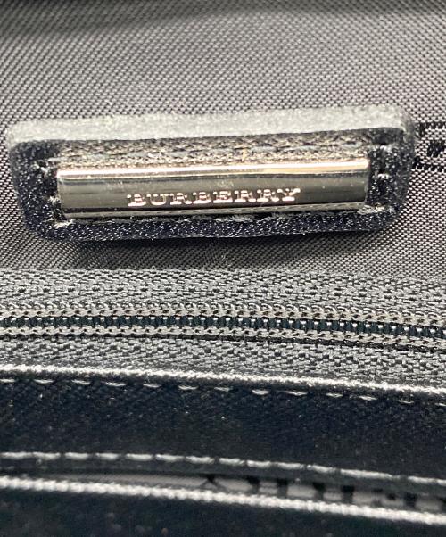 BURBERRY（バーバリー）BURBERRY (バーバリー) セカンドバッグ ブラックの古着・服飾アイテム