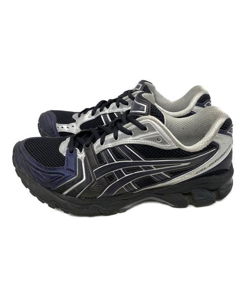 asics（アシックス）asics (アシックス) atmos (アトモス) スニーカー ブラック×グレー サイズ:28の古着・服飾アイテム