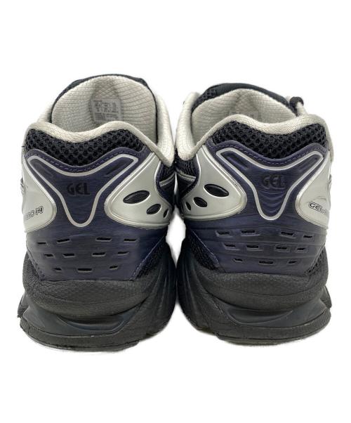 asics（アシックス）asics (アシックス) atmos (アトモス) スニーカー ブラック×グレー サイズ:28の古着・服飾アイテム