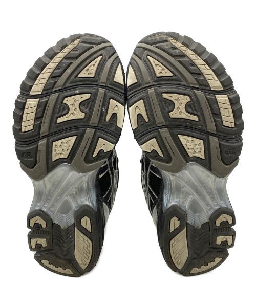 asics（アシックス）asics (アシックス) atmos (アトモス) スニーカー ブラック×グレー サイズ:28の古着・服飾アイテム