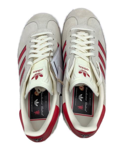 adidas（アディダス）adidas (アディダス) スニーカー ベージュ×レッド サイズ:23.5 未使用品の古着・服飾アイテム