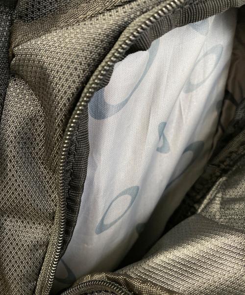 OAKLEY（オークリー）OAKLEY (オークリー) リュック ブラックの古着・服飾アイテム