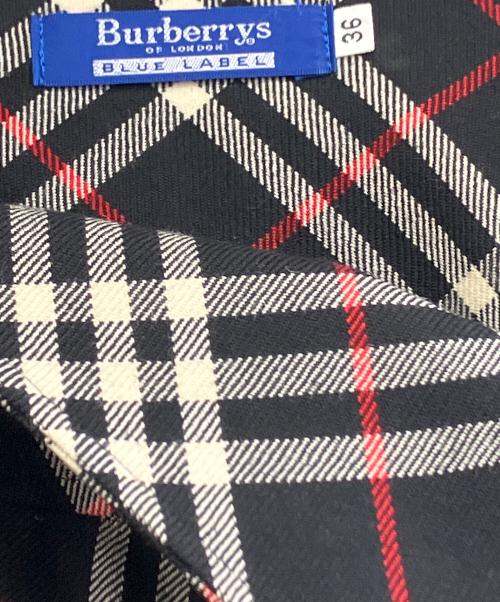 BURBERRY BLUE LABEL（バーバリー ブルー レーベル）BURBERRY BLUE LABEL (バーバリー ブルー レーベル) ミニスカート レッド×ブラック サイズ:36の古着・服飾アイテム