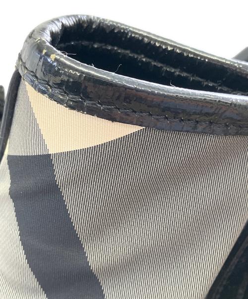 BURBERRY（バーバリー）BURBERRY (バーバリー) ハンドバッグ ブラック×グレーの古着・服飾アイテム