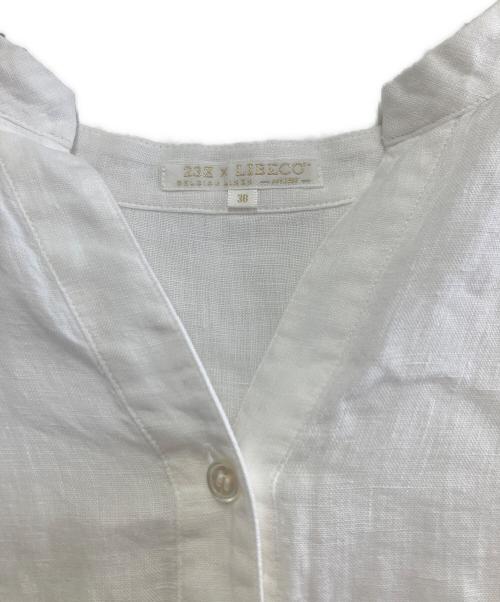 23区（ニジュウサンク）23区 (ニジュウサンク) LIBECO (リベコ) 半袖ブラウス ホワイト サイズ:38（9）の古着・服飾アイテム