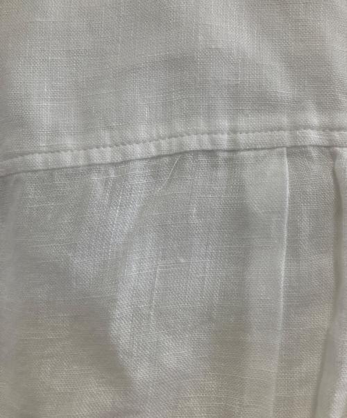 23区（ニジュウサンク）23区 (ニジュウサンク) LIBECO (リベコ) 半袖ブラウス ホワイト サイズ:38（9）の古着・服飾アイテム