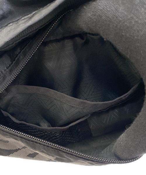 PALACE（パレス）PALACE (パレス) ウエストバッグ ブラックの古着・服飾アイテム