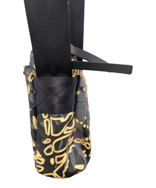 Vivienne Westwood（ヴィヴィアンウエストウッド）Vivienne Westwood (ヴィヴィアンウエストウッド) ショルダーバッグ ブラック×ベージュの古着・服飾アイテム