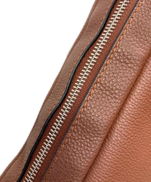 LOEWE（ロエベ）LOEWE (ロエベ) ミリタリーメッセンジャーバッグ ブラウンの古着・服飾アイテム