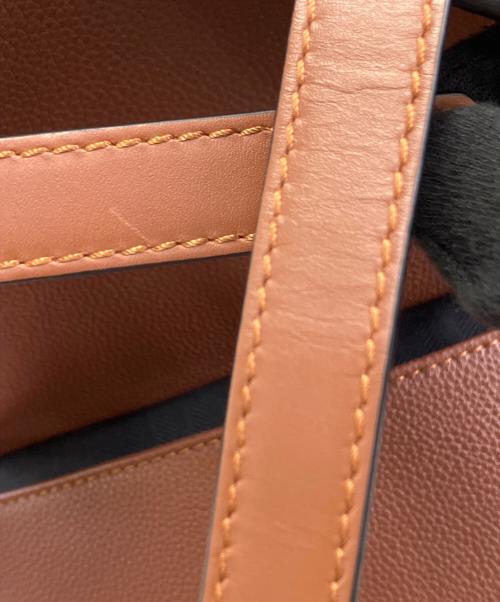 LOEWE（ロエベ）LOEWE (ロエベ) ミリタリーメッセンジャーバッグ ブラウンの古着・服飾アイテム