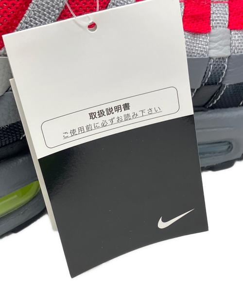 NIKE（ナイキ）NIKE (ナイキ) スニーカー グレー×レッド サイズ:28 未使用品の古着・服飾アイテム