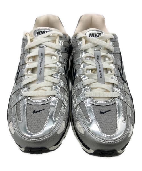 NIKE（ナイキ）NIKE (ナイキ) スニーカー シルバー サイズ:28 未使用品の古着・服飾アイテム