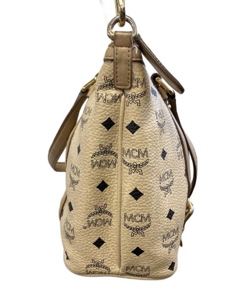 MCM（エムシーエム）MCM (エムシーエム) ショルダーバッグ アイボリーの古着・服飾アイテム