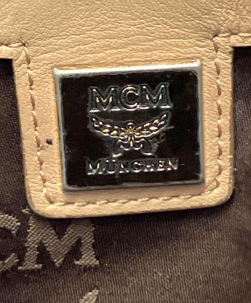 MCM（エムシーエム）MCM (エムシーエム) ショルダーバッグ アイボリーの古着・服飾アイテム