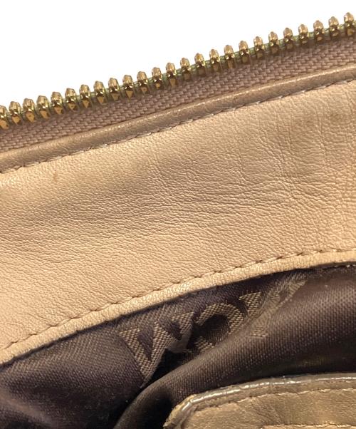MCM（エムシーエム）MCM (エムシーエム) ショルダーバッグ アイボリーの古着・服飾アイテム