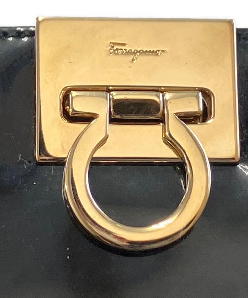 Salvatore Ferragamo（サルヴァトーレ フェラガモ）Salvatore Ferragamo (サルヴァトーレ フェラガモ) チェーンショルダーバッグ ブラックの古着・服飾アイテム