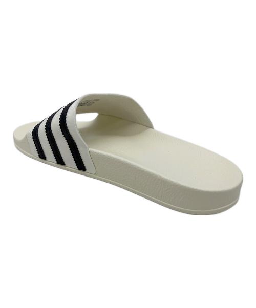 adidas（アディダス）adidas (アディダス) FEAR OF GOD (フィア・オブ・ゴッド) サンダル ホワイト サイズ:26.5 未使用品の古着・服飾アイテム