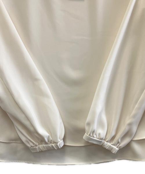 theory luxe（セオリーリュクス）theory luxe (セオリーリュクス) 長袖ブラウス ベージュ サイズ:40の古着・服飾アイテム